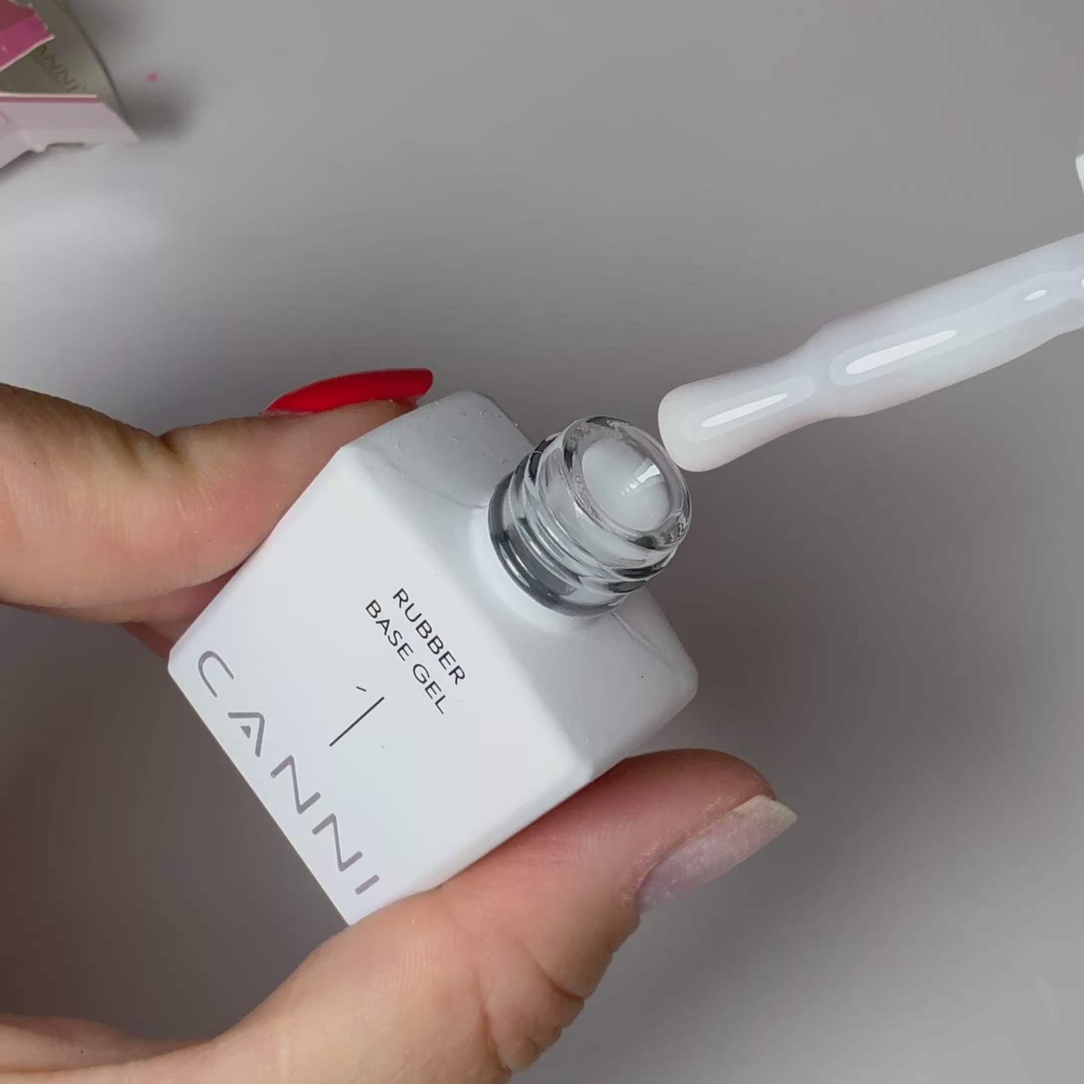 Videó betöltése: CANNI HEMA FREE Rubber Base Gel - 9 ml - X01 Milky White