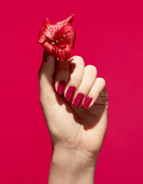 A Bloom with a View OPI NATURE STRONG körömlakk 15 ml