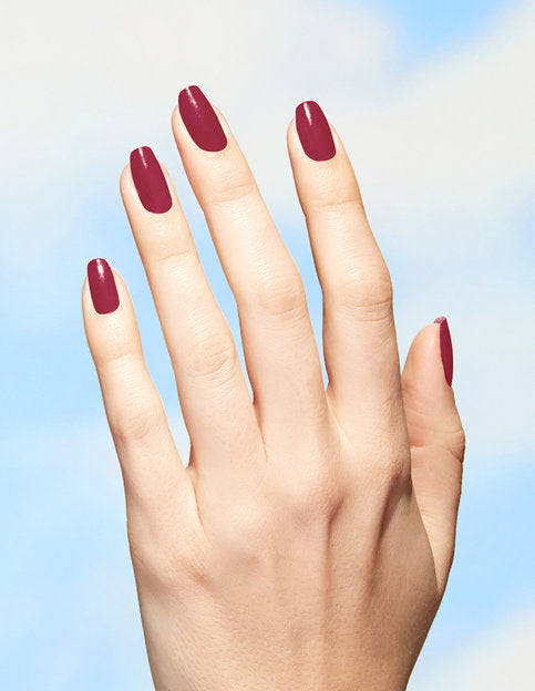 Give a Garnet OPI NATURE STRONG körömlakk